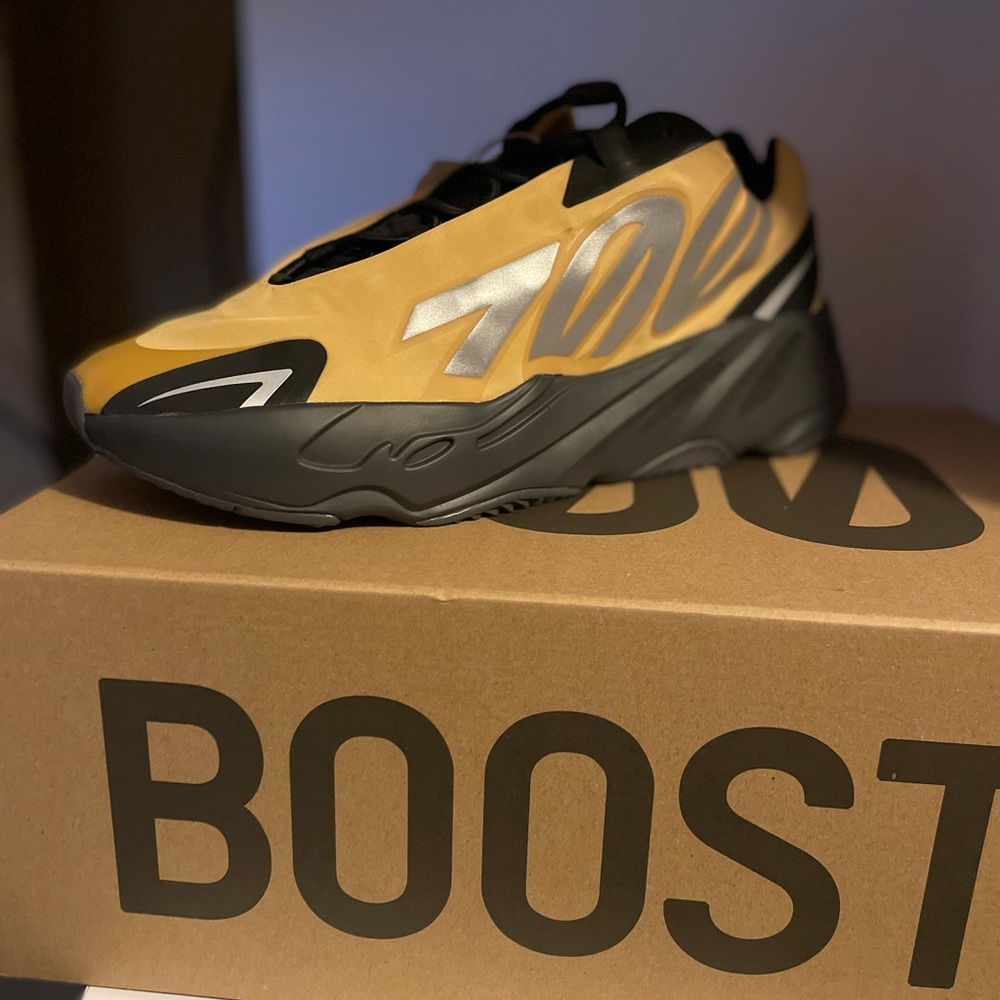 Yeezy 700 honey flux